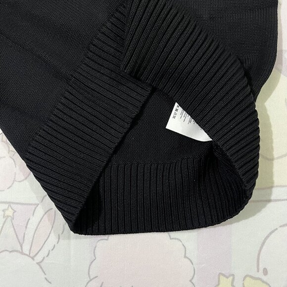 Ami Paris Black V-Neck Knit Vest - Picture 5 of 6